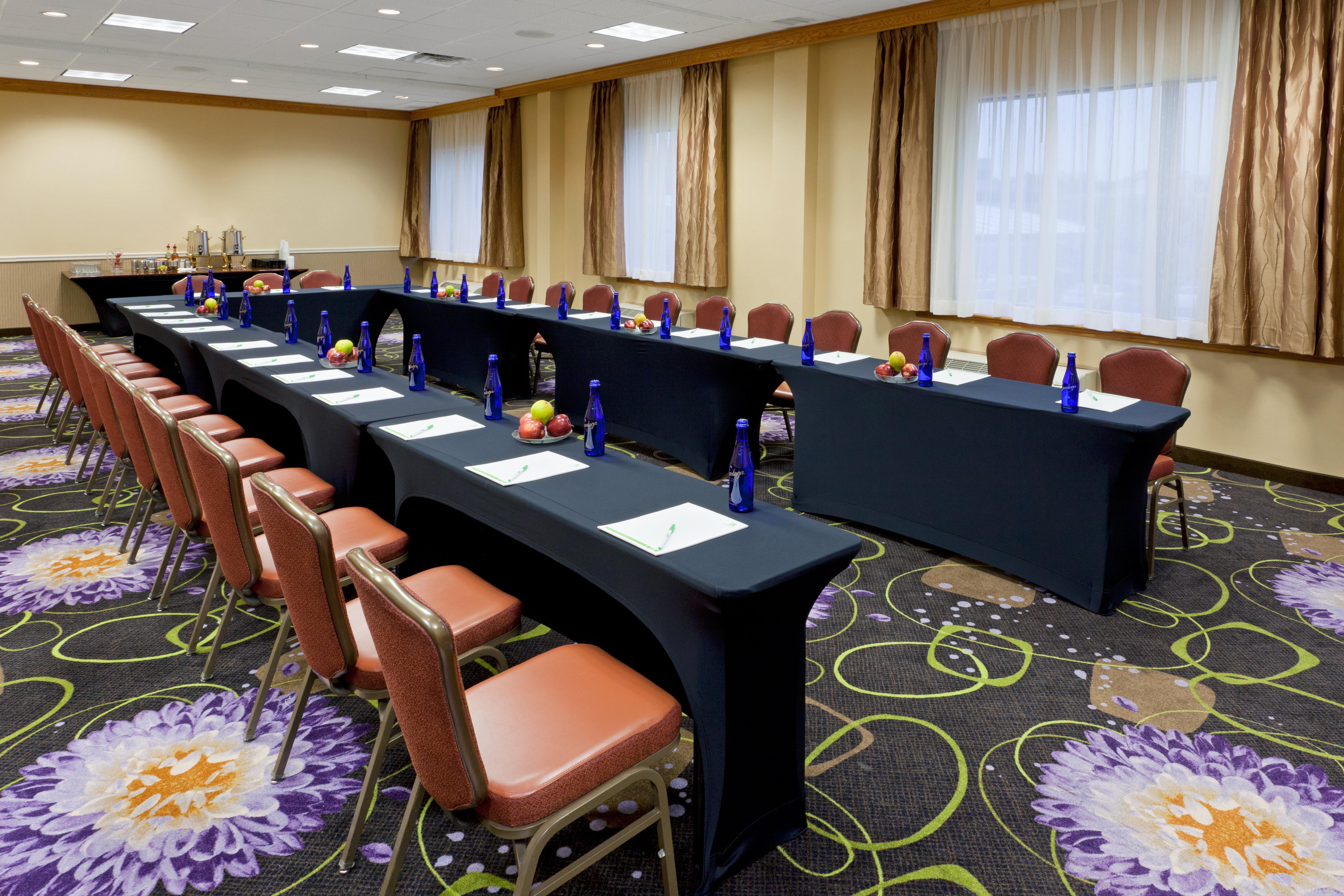 Holiday Inn Clark - Newark By Ihg Extérieur photo